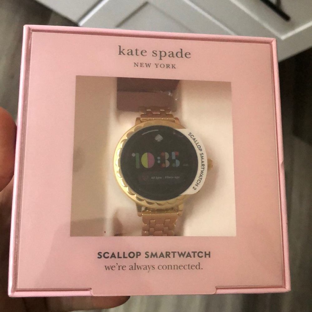 Kate Spade scallop smartwatch 2